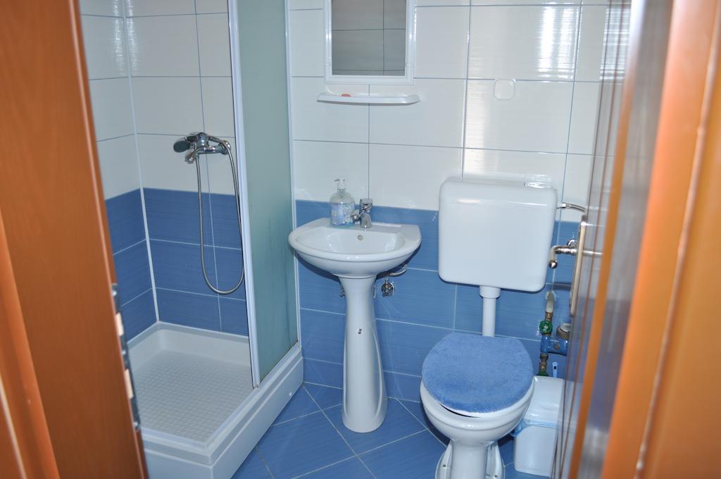 Sadi Apartments Ohrid Bilik gambar